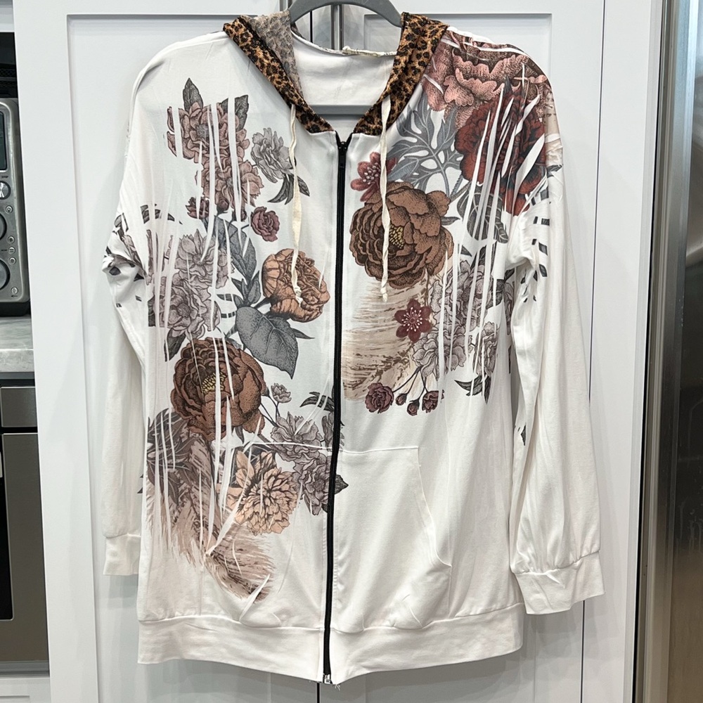 BLUMIN’ Apparel Floral Zip Up Hoodie Sz M